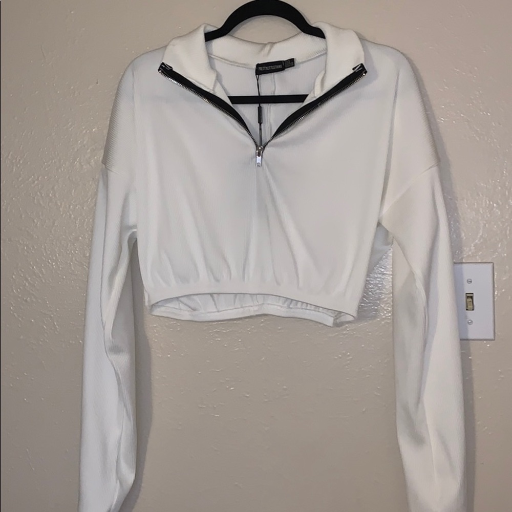 New white cropped sweater